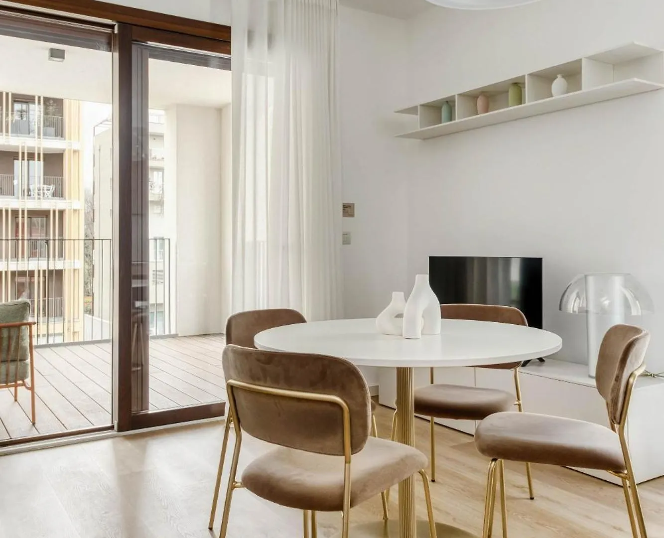 Limehome Milan Park Towers 0*,