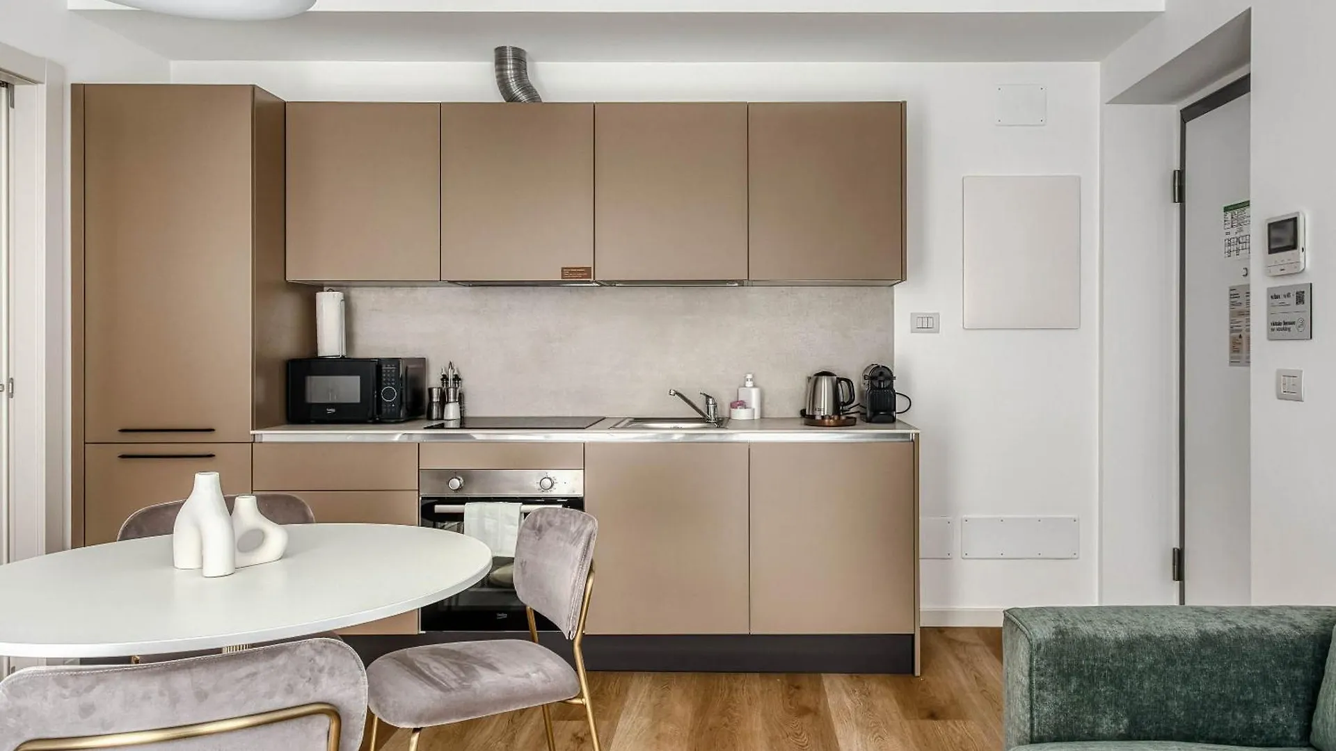 Limehome Milan Park Towers 0*,